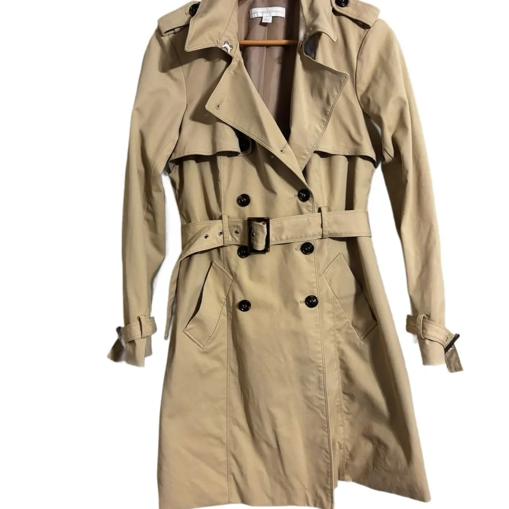 SOLD New York & Company Women's Tan Trench Coat Size Medium - Picture 2 of 8